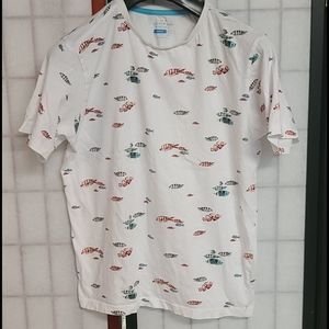 Fish print patterned tee